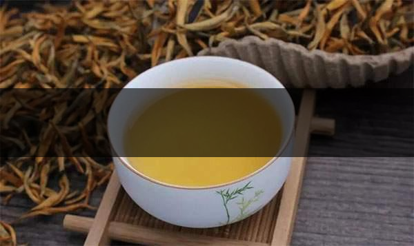 四招（方面）教你學(xué)會(huì)辨別茶的新陳！-1