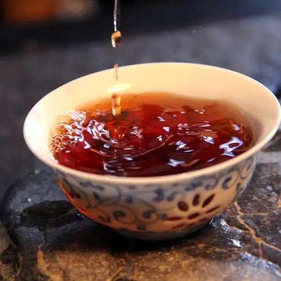 什么季節(jié)喝普洱茶好?喝普洱茶的禁忌和注意事項?