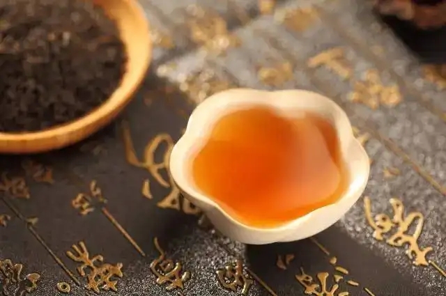 茶喝起來有點酸是不是變質(zhì)了?