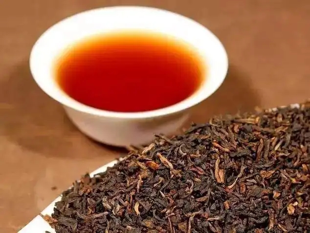 如何選購(gòu)、辨識(shí)普洱茶優(yōu)劣？