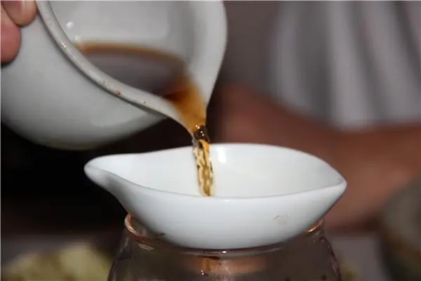 學(xué)會這4招，快速判斷出普洱茶年份！