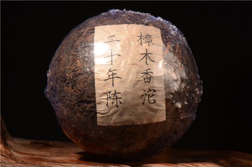 收藏普洱茶，應(yīng)選擇知名品牌還是小品牌？