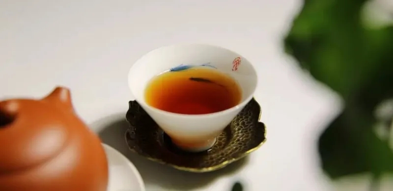 剛剛說(shuō)出了古樹(shù)純料與拼配之間的秘密！